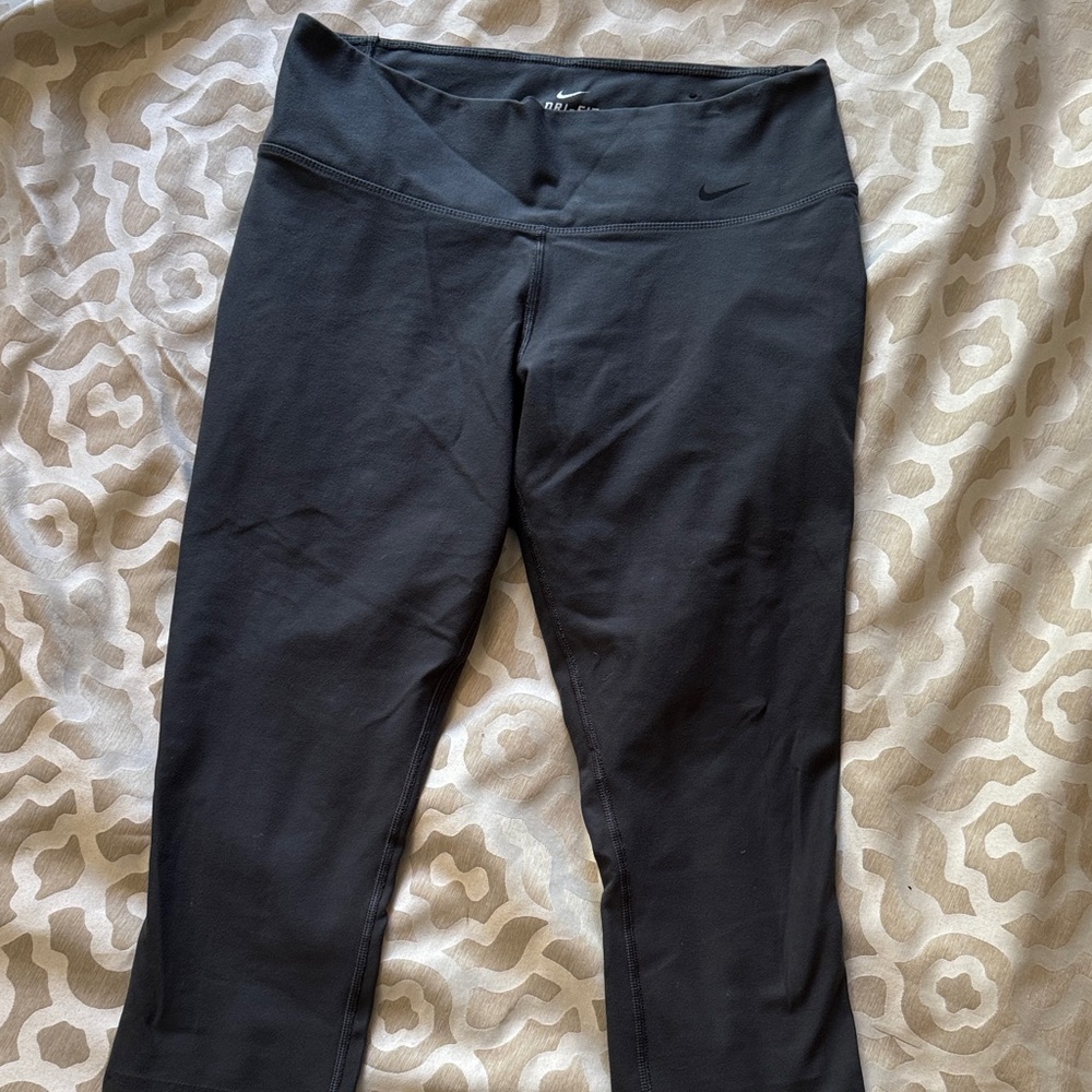 Nike dark grey crop Leggings